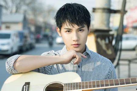 娱乐吃瓜郑业成微博,娱乐圈幕后故事大揭秘 第1张 娱乐吃瓜郑业成微博,娱乐圈幕后故事大揭秘 第1张